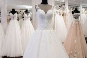 bridal dress shopping mistakes to avoid
